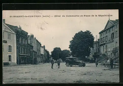 AK Saint-Bonnet-le-Chateau, Hotel du Commerce et Place de la Republique