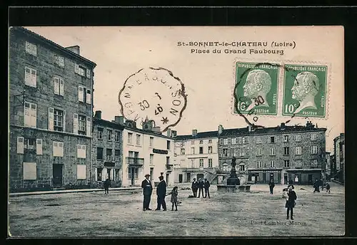 AK Saint-Bonnet-le-Chateau, Place du Grand Faubourg