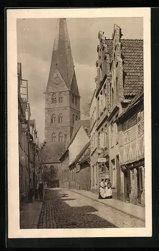 AK Lübeck, Weberstrasse mit Geschäft und Aegidienkirche