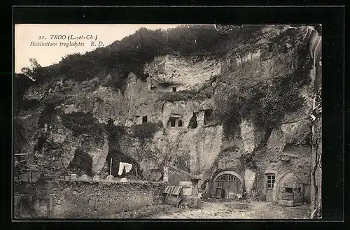 AK Troo, Habitations troglodytes