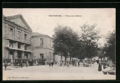 AK Montbrison, Place de la Mairie