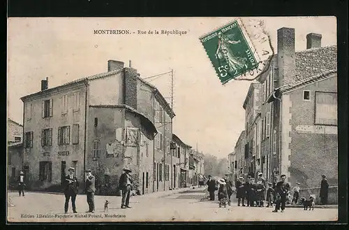 AK Montbrison, Rue de la Republique