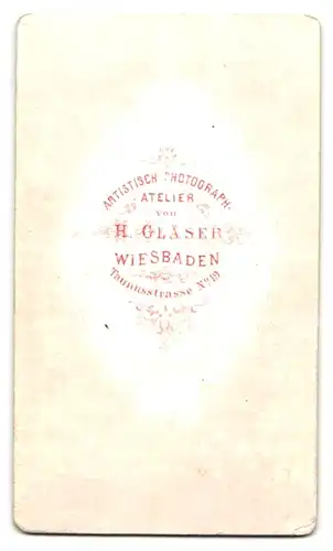 Fotografie H. Glaeser, Wiesbaden, Taunusstr. 19, Portrait dunkelhaarige Schönheit mit Flechtzopf