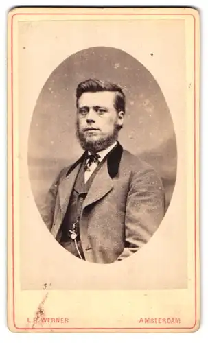 Fotografie L. R. Werner, Amsterdam, Nieuwendyk H. 201, Portrait stattlicher Herr mit Lincolnbart