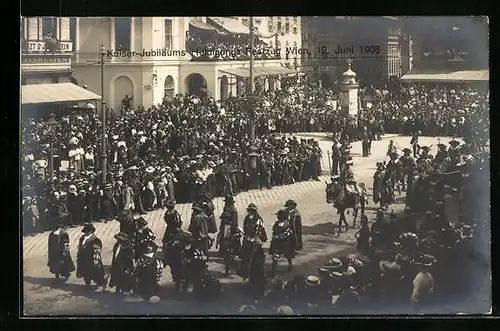 AK Kaiser-Huldigungsfestzug, Wien 1908, Gr. V: In der Sänfte ist Kaiser Maximilian