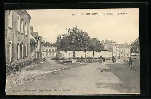 AK Hangest-sur-Somme, La Place