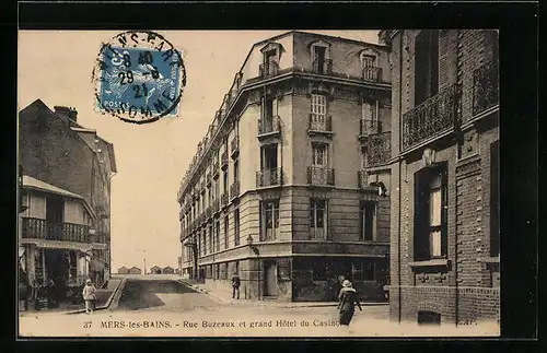 AK Mers-les-Bains, Rue Buzeaux et grand Hotel du Casino