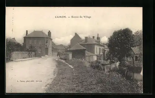 AK Camon, Entrèe du Village