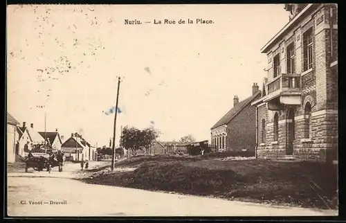 AK Nurlu, La Rue de la Place