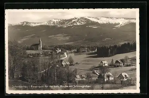 AK Schreiberhau, Panorama mit kath. Kirche und Schneegruben