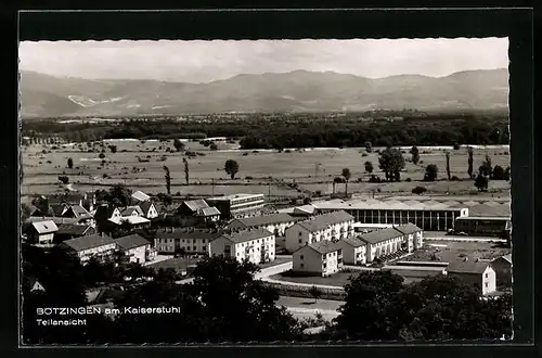 AK Bötzingen am Kaiserstuhl, Teilansicht mit den Bergen im Hintergrund