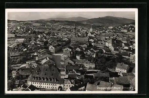 AK Deggendorf in der Bayr. Ostmark, Blick über die gesamte Stadt, Blick auf die Kirche