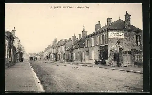 AK La Motte-Beuvron, Grande Rue