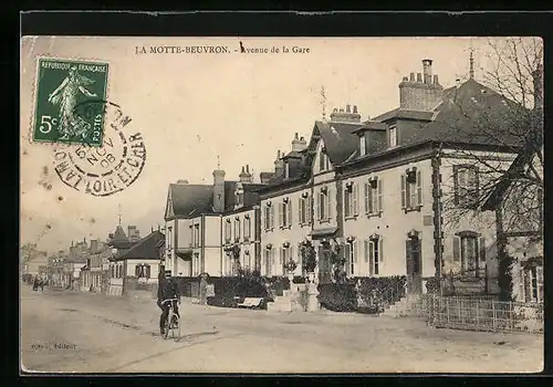 AK La Motte-Beuvron, Avenue de la Gare