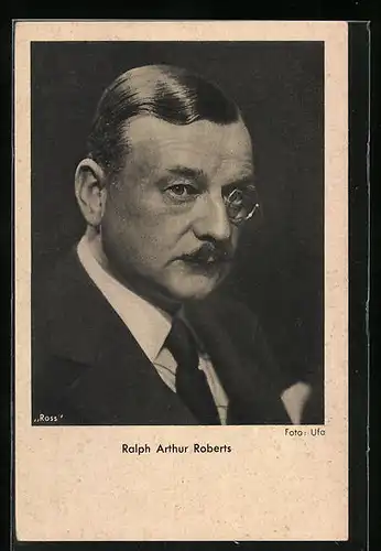 AK Schauspieler Ralph Arthur Roberts mit Monokel