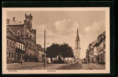 AK Kemnath, Marktplatz mit Kirche und Passanten