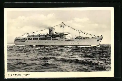 AK Passagierschiff T. S. Castel Felice auf hoher See