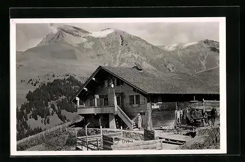AK Lenk, Gasthaus vor Gebirgspanorama