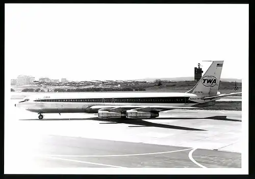 Fotografie Flugzeug Boeing 707, Passagierflugzeug der TWA, Kennung N775TW