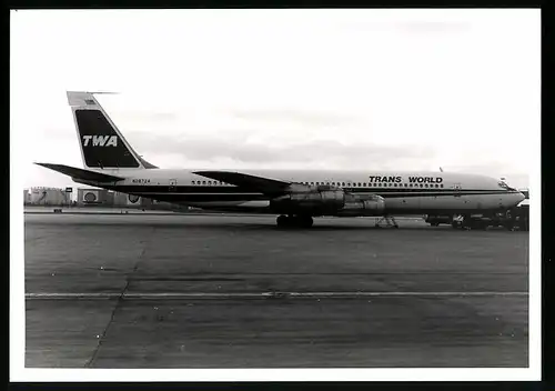 Fotografie Flugzeug Boeing 707, Passagierflugzeug der TWA, Kennung N28724