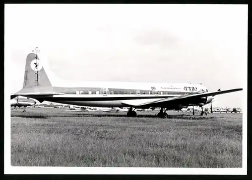 Fotografie Flugzeug Douglas DC-6, Passagierflugzeug der TTAS, Kennung 9Y-TEC