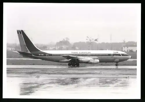 Fotografie Flugzeug Boeing 707, Passagierflugzeug derTRans European, Kennung OO-TEB