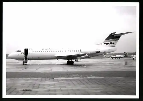 Fotografie Flugzeug Fokker 70, Passagierflugzeug de Tyrolean, Kennung PH-JCH