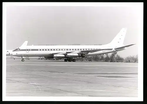 Fotografie Flugzeug Douglas DC-8, Passagierflugzeug Kennung LN-PIP
