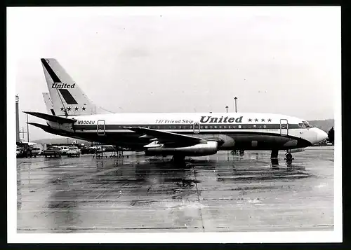 Fotografie Flugzeug Boeing 737, Passagierflugzeug der United, Kennung N9006U