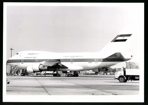 Fotografie Flugzeug Boeing 747 Jumbojet, Passagierflugzeug der United Arab Emirates, Kennung A6-SMR