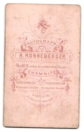 Fotografie R. Ronneberger, Chemnitz, Eleganter Herr mit Oberlippenbart