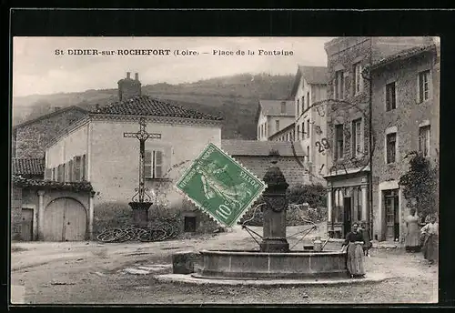 AK Saint-Didier-sur-Rochefort, Place de la Fontaine