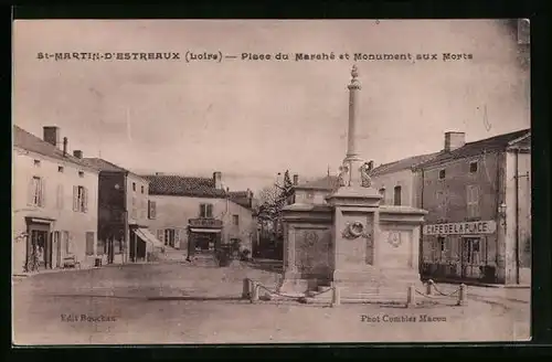 AK St-Martin-d`Estreaux, Place du Marché et Monument aux Morts