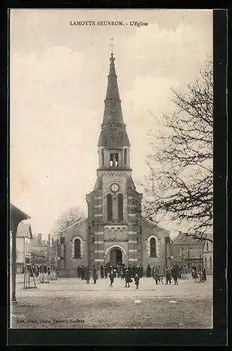 AK La Motte-Beuvron, L`Eglise