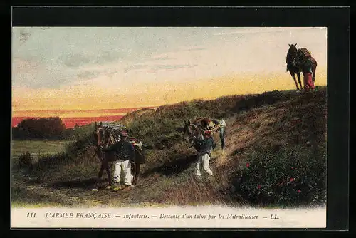 AK Descente d`un talus par les Mitrailleuses, Infanterie