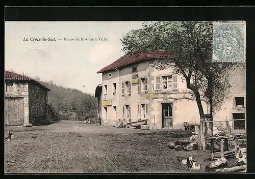 AK La Croix-du-Sud, Route de Roanne à Vichy