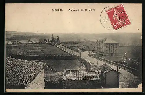 AK Usson-en-Forez, Avenue de la Gare