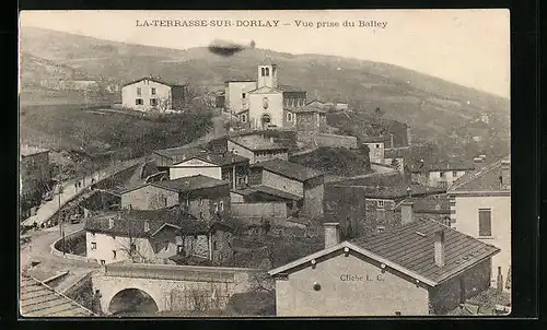 AK La Terrasse sur Dorlay, Vue prise du Balley