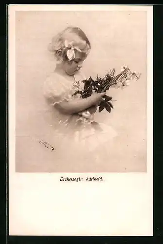 AK Erzherzogin Adelheid von Österreich mit Blumenstrauss