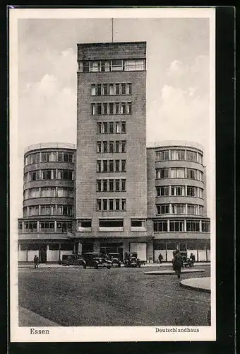 AK Essen, Strassenpartie mit Deutschlandhaus