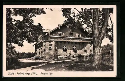 AK Fleckl /Fichtelgeb., Gasthof u. Pension Voit