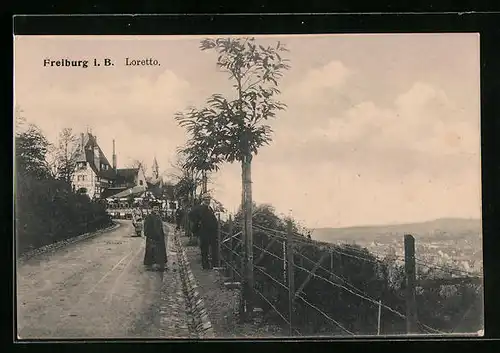 AK Freiburg i. B., Menschen am Aussichtspunkt Loretto