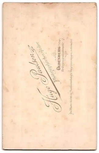 Fotografie Hugo Paulsen, Oldenburg, Heiligengeiststrasse 2, Ehepaar in adretter Sonntagskleidung