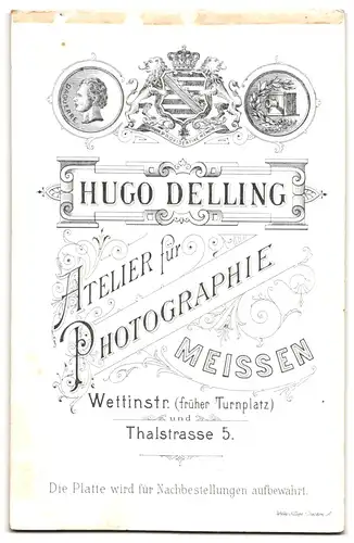 Fotografie Hugo Delling, Meissen, Wettinstrasse, Frau mit Perlenkette und Mann mit Igelfrisur