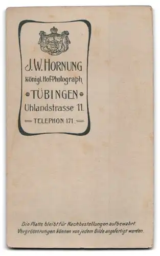 Fotografie J. W. Hornung, Tübingen, Uhlandstr. 11, Eleganter Herr mit Zwicker und Oberlippenbart