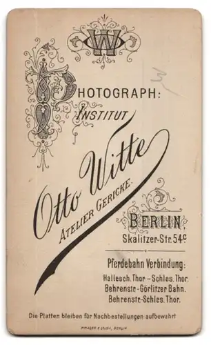 Fotografie Otto Witte, Berlin, Skalitzer-Str. 54 c, Junge Dame in hübscher Kleidung
