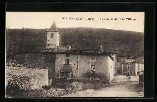AK Pavèzin, Vue prise dans le Village