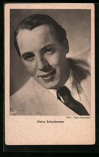 AK Schauspieler Heinz Schorlemann mit einem symphatischen Lächeln