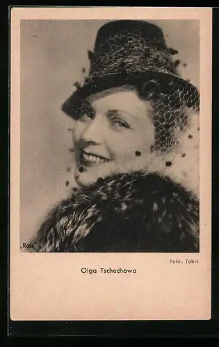 AK Schauspielerin Olga Tschechowa mit einem bezaubernden Lächeln