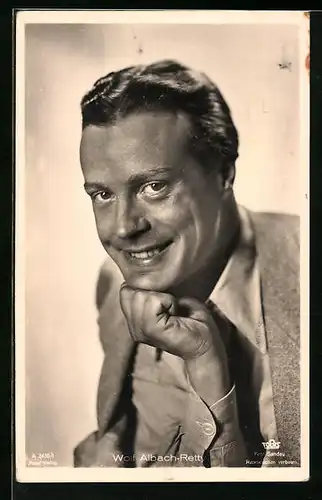 AK Schauspieler Wolf Albach-Retty in die Kamera lächelnd